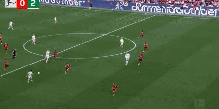 星空体育娱乐平台-【早报】难兄难弟！德甲三雄同天输球！