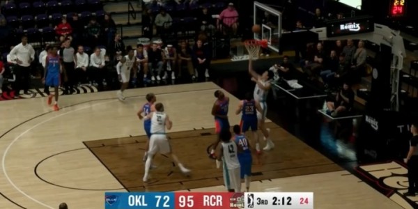 星空体育中国官网-🤩帅啊！杨瀚森高高跃起再收前板 随后拧身反篮打进！本场6前板