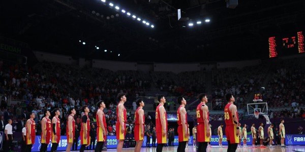 余嘉豪谈亚洲杯男篮团队氛围：凝聚力强且分工明确