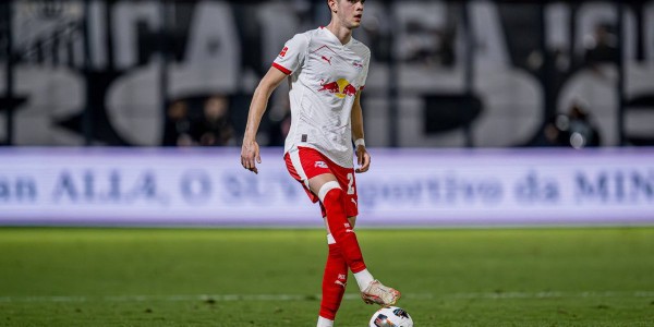 记者：RB莱比锡正努力留住中卫内德尔科维奇，希望激活买断条款