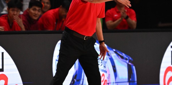 星空体育-击败新西兰中国队首节12人轮换！你如何评价郭士强的大胆用人？