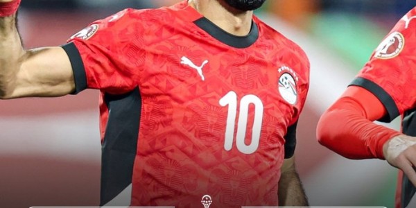 星空体育-足坛一夜动态：曼城10-1！切尔西新帅5-1开门红 非洲杯四强出炉|足总杯|埃及|泰贾尼-赖因德斯|萨拉赫-叶海亚|拉赫马尔_新浪体育_新浪新闻